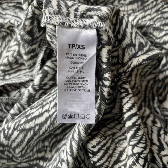 NWT Dynamite Maeve Tie-Front Crop Satin Shirt Blouse Animal Print Texture  Sz XS - Picture 8 of 16